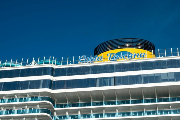 Explore scotland"s breathtaking scenic heritage railways: a journey through historic landscapes